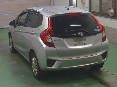 Honda FIT  с аукциона в Японии