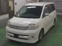 Toyota VOXY лот № 137 оценка 3.5  с аукциона в Японии 5