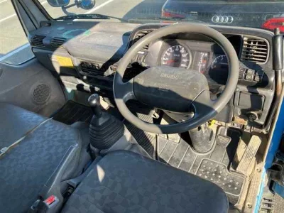 Isuzu ELF  с аукциона в Японии