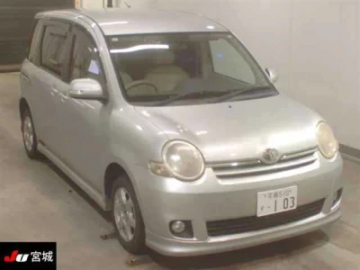 Toyota SIENTA  с аукциона в Японии