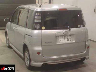 Toyota SIENTA  с аукциона в Японии