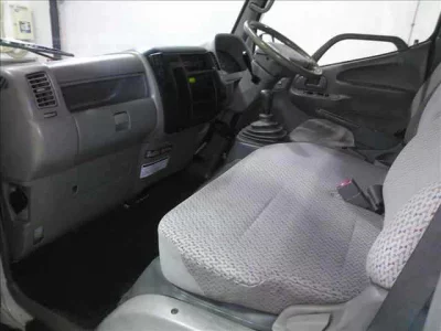 Toyota DYNA  с аукциона в Японии