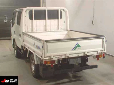 Toyota DYNA  с аукциона в Японии