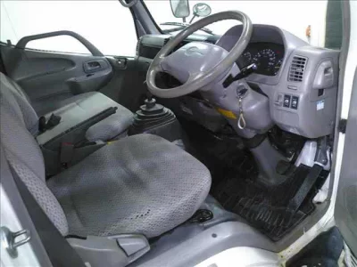 Toyota DYNA  с аукциона в Японии