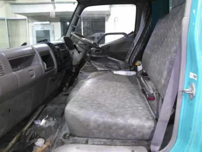 Toyota DYNA  с аукциона в Японии