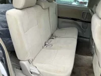 Toyota ISIS лот № 70122 оценка 4  с аукциона в Японии 7