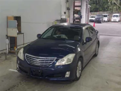 Toyota CROWN  с аукциона в Японии