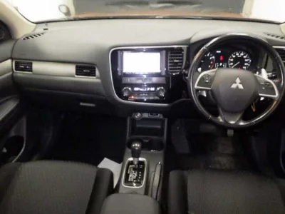 Mitsubishi OUTLANDER  с аукциона в Японии