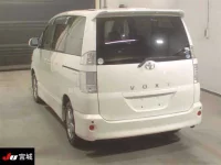 Toyota VOXY лот № 4158 оценка 3  с аукциона в Японии 1