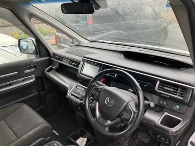 Honda STEP WAGON  с аукциона в Японии