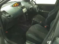 Toyota VITZ лот № 4230 оценка R  с аукциона в Японии 2