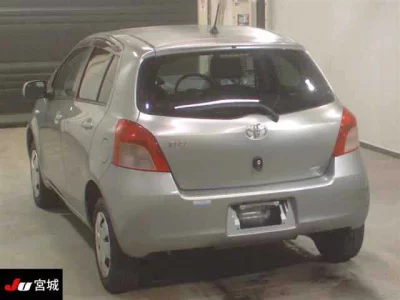 Toyota VITZ  с аукциона в Японии