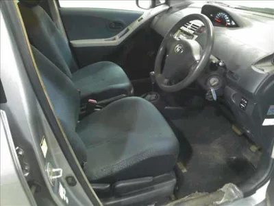 Toyota VITZ  с аукциона в Японии