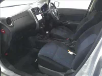 Nissan NOTE лот № 4253 оценка 3.5  с аукциона в Японии 2