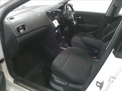 Volkswagen POLO  с аукциона в Японии