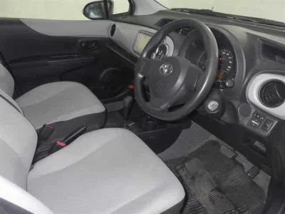 Toyota VITZ  с аукциона в Японии