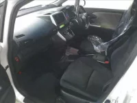 Toyota WISH лот № 4322 оценка 3.5  с аукциона в Японии 2