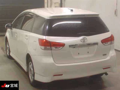 Toyota WISH  с аукциона в Японии