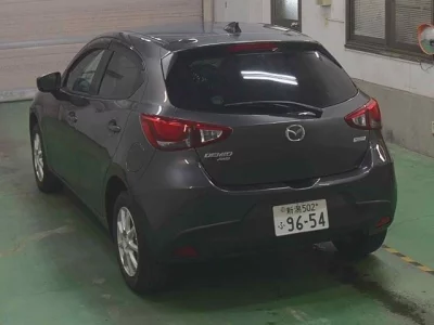 Mazda DEMIO  с аукциона в Японии