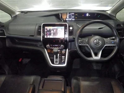 Nissan SERENA  с аукциона в Японии