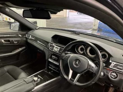 Mercedes-Benz E CLASS  с аукциона в Японии