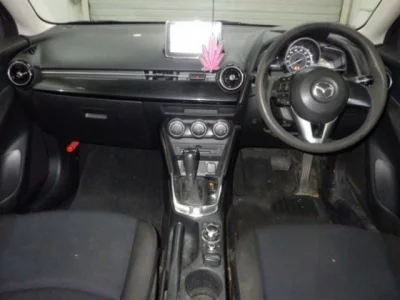 Mazda DEMIO  с аукциона в Японии