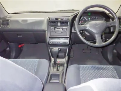 Toyota CARINA  с аукциона в Японии