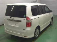 Toyota NOAH лот № 3662 оценка R  с аукциона в Японии 6