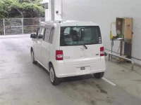 Toyota PIXIS SPACE лот № 1044 оценка 3.5  с аукциона в Японии 1