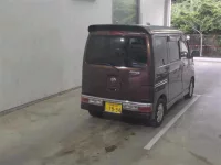 Daihatsu Atrai Wagon лот № 1048 оценка 3  с аукциона в Японии 4