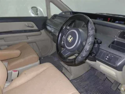 Honda STEP WAGON  с аукциона в Японии