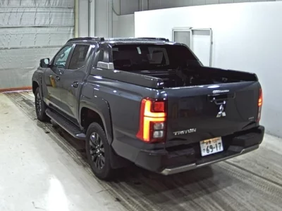 Mitsubishi TRITON