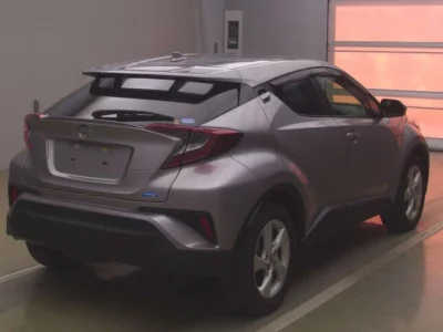 Toyota C-HR  с аукциона в Японии