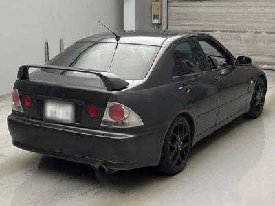 Toyota ALTEZZA  с аукциона в Японии