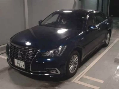 Toyota CROWN  с аукциона в Японии