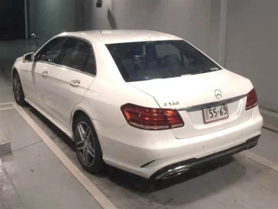 Mercedes-Benz E CLASS  с аукциона в Японии