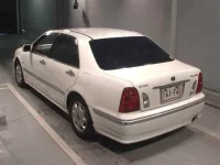 Toyota PROGRES лот № 8073 оценка R  с аукциона в Японии 1