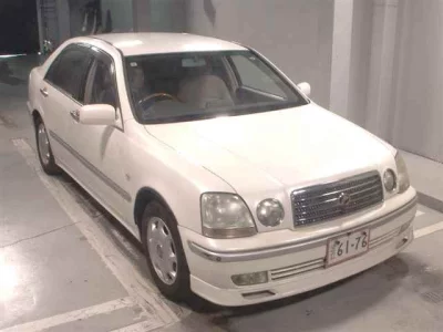 Toyota PROGRES  с аукциона в Японии