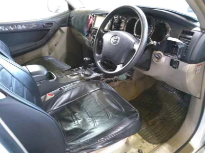 Toyota HILUX SURF  с аукциона в Японии