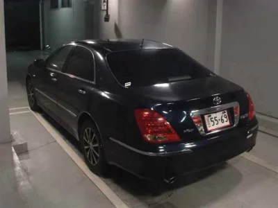 Toyota CROWN  с аукциона в Японии