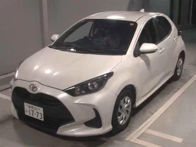 Toyota YARIS  с аукциона в Японии