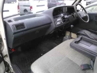 Toyota HIACE VAN лот № 4024 оценка R  с аукциона в Японии 7