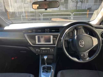 Toyota AURIS  с аукциона в Японии
