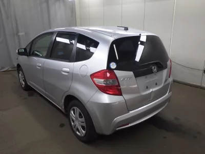 Honda FIT  с аукциона в Японии