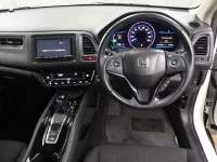 Honda VEZEL лот № 26144 оценка 3  с аукциона в Японии 4