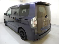 Toyota VOXY лот № 28029 оценка R  с аукциона в Японии 3