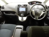 Nissan SERENA лот № 28070 оценка 3.5  с аукциона в Японии 4