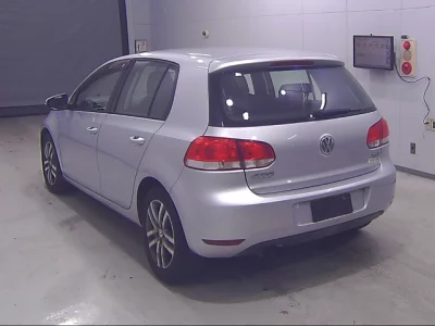 Volkswagen GOLF  с аукциона в Японии