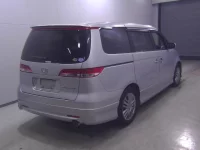 Honda ELYSION лот № 19049 оценка 4  с аукциона в Японии 2