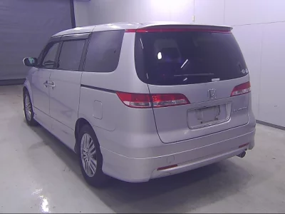 Honda ELYSION  с аукциона в Японии